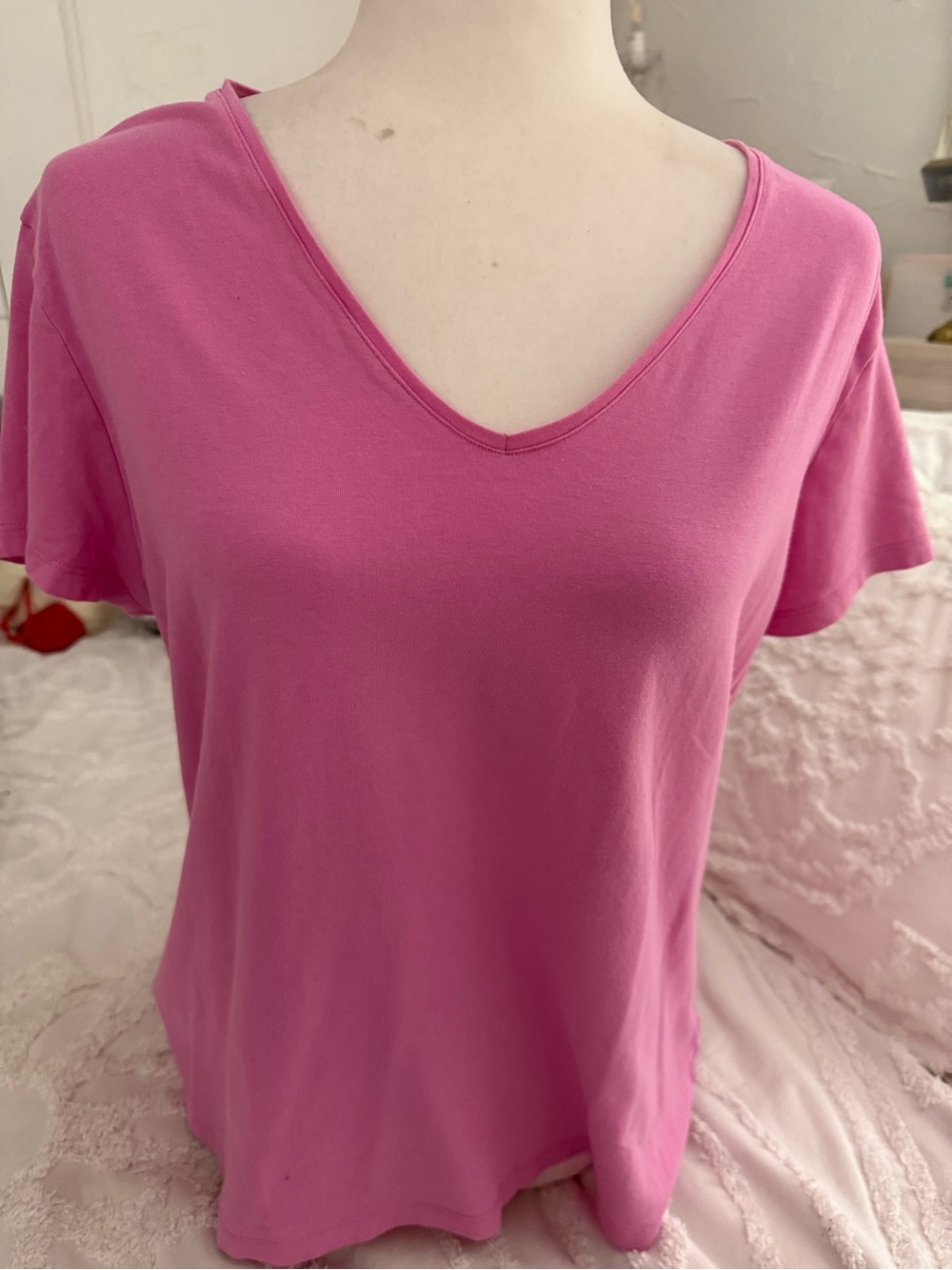 J. McLaughlin Hot Pink V-Neck Short Sleeve Tee